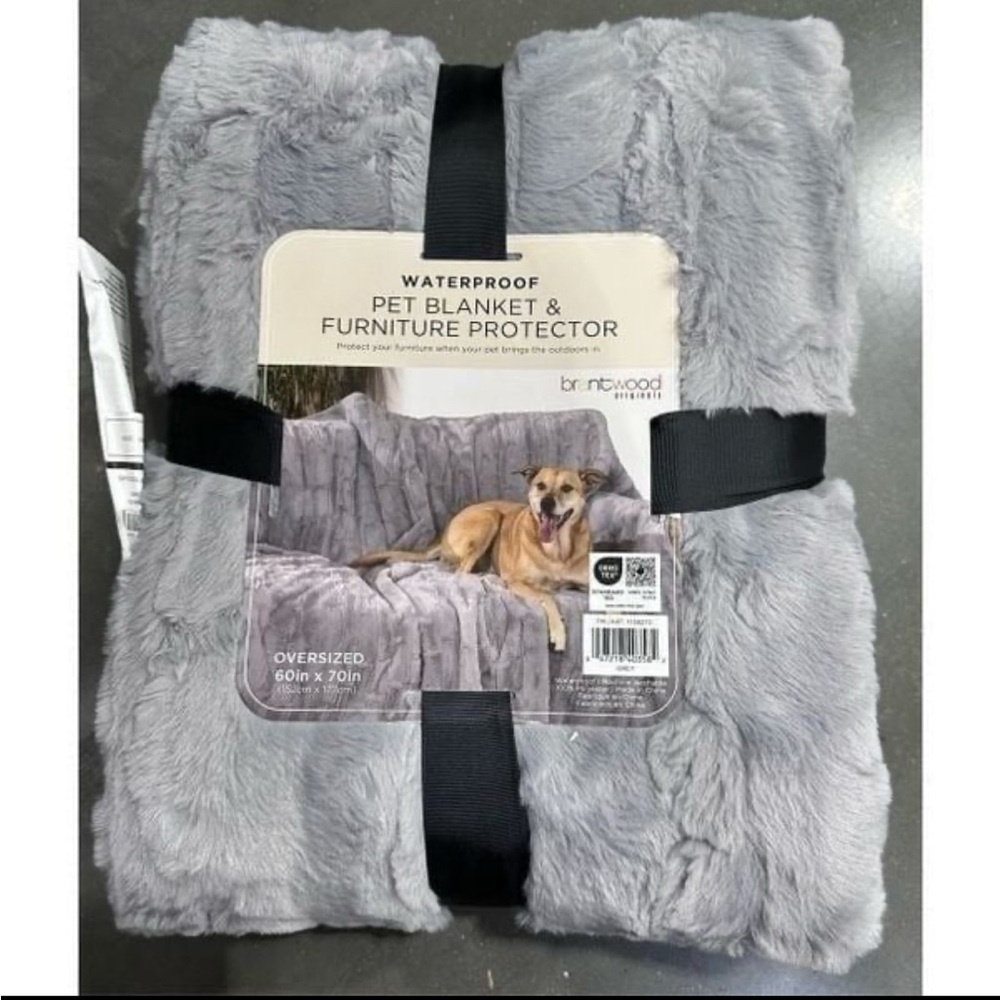 Brentwood Originals Oversized Waterproof Pet Blanket and Furniture Protector Ivo